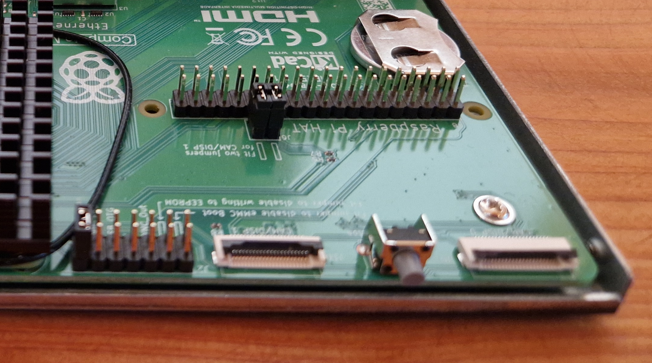 Two jumper caps in J6